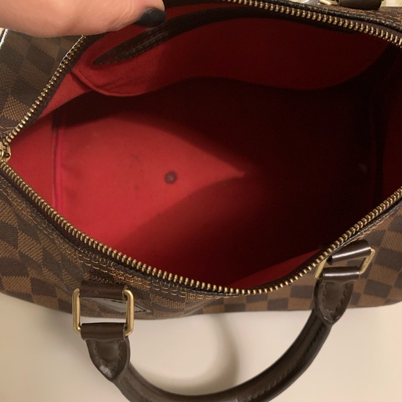 Damier Ebene Speedy 30 Louis Vuitton
Top Handle Bag
Includes Lock - Picture 4 of 6
